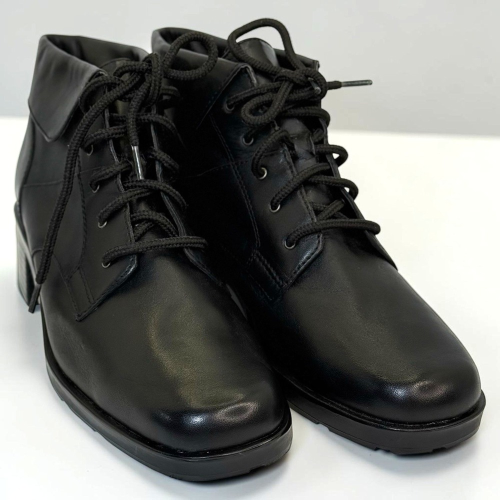 Classic Elements Lesh Womens 10 Black Lace Up Ankle Boots Block Heel Comfort NEW